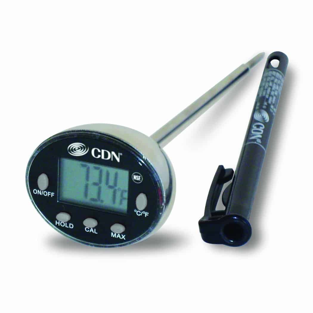 Quick outlet read thermometer