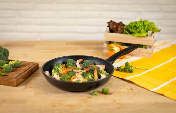 Kuhn Rikon Easy Induction Frying Pan - 18cm - Image 7